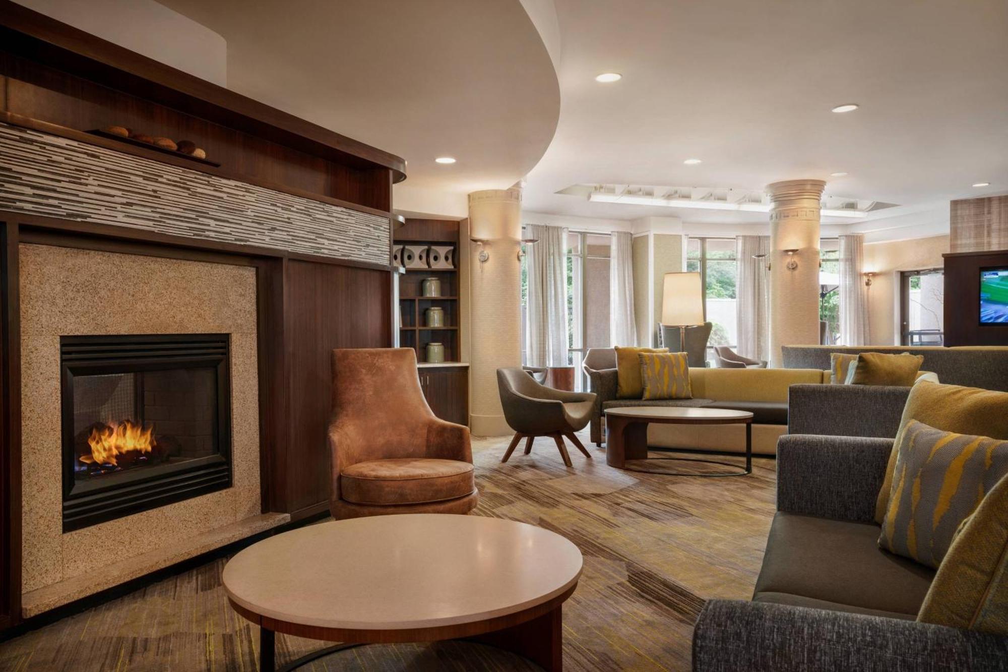 Отель Courtyard By Marriott Middletown Goshen Экстерьер фото